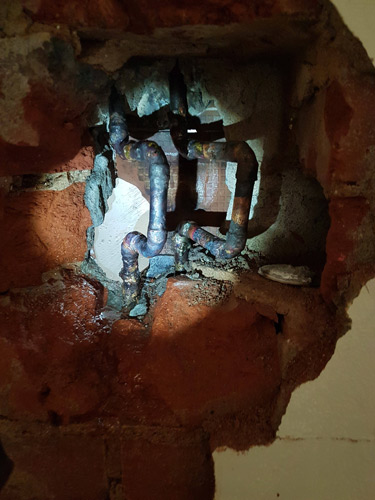 Leaking-Pipe Leaking-Pipe
