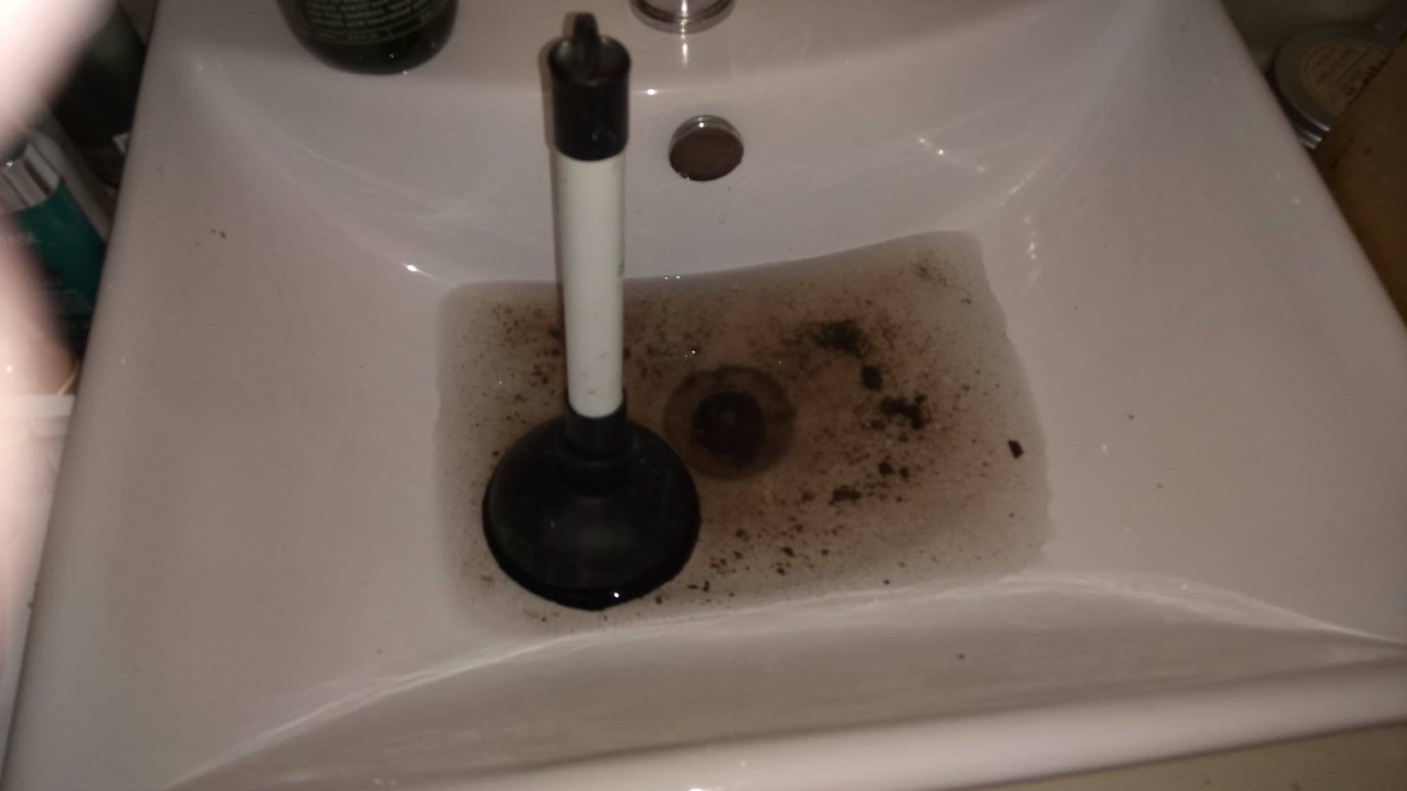 48079410 381493709275468 270678979411705856 n Blocked Sink & Plunger