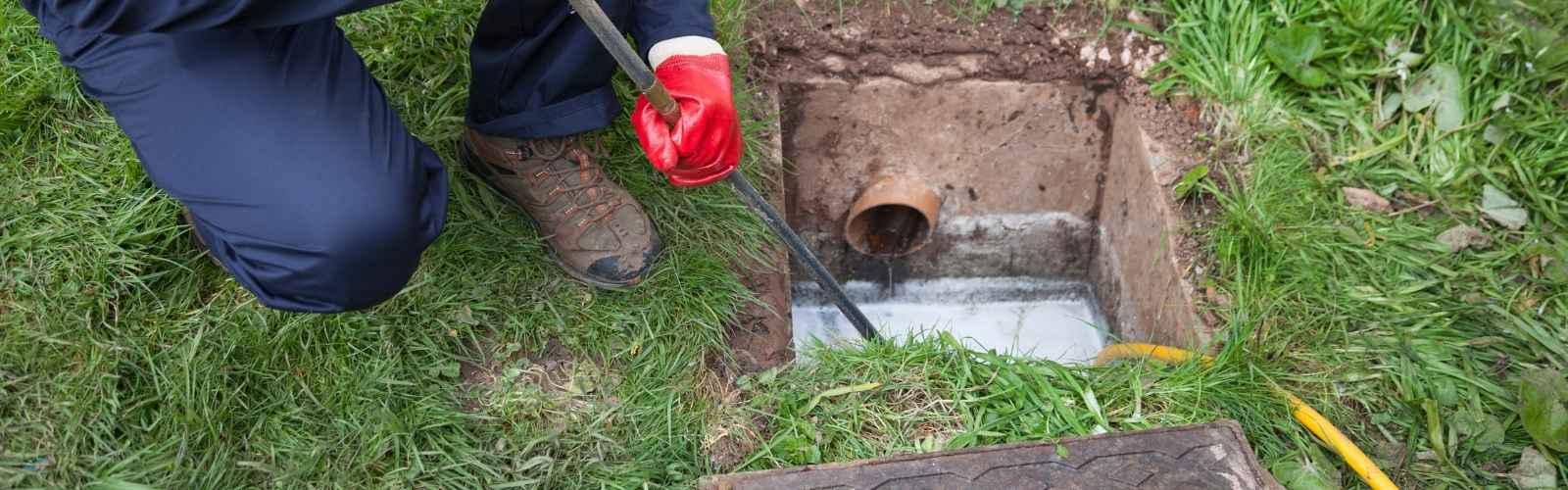 Read more about the article How to Clear a Blocked Sewage Drain