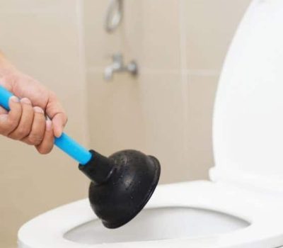 Plunger to Unblock the Drains